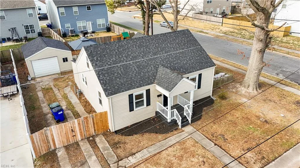 2329 Early St, Norfolk — photo