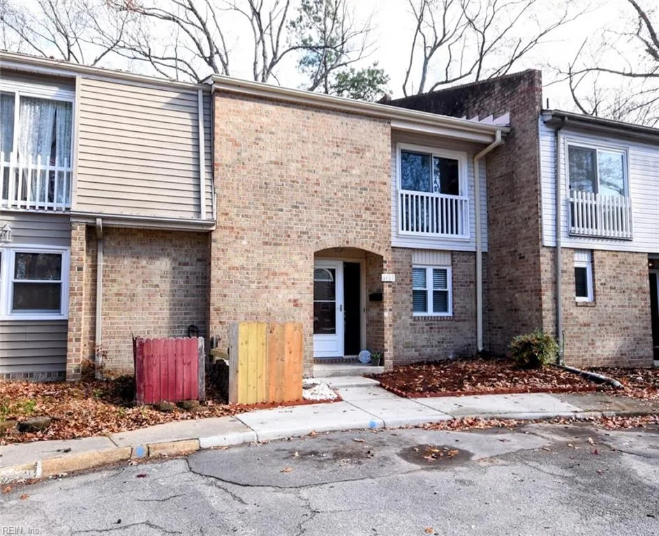 6403 Duquesne PL, VIRGINIABEACH VA 23464