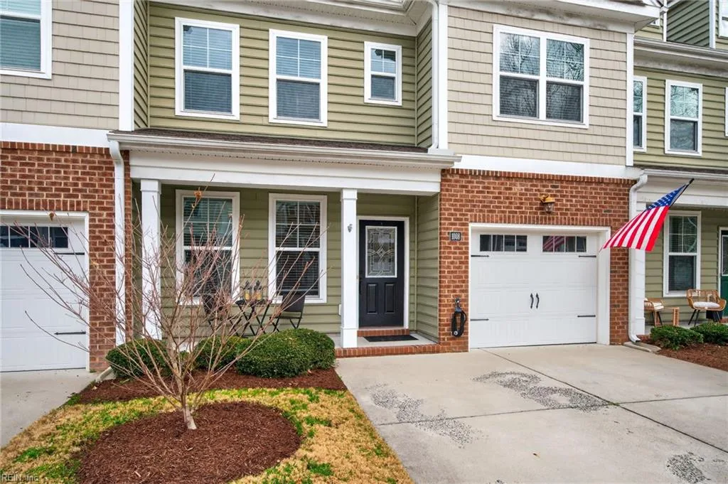 1008 Parish Turn Ct #34, Virginia Beach — photo