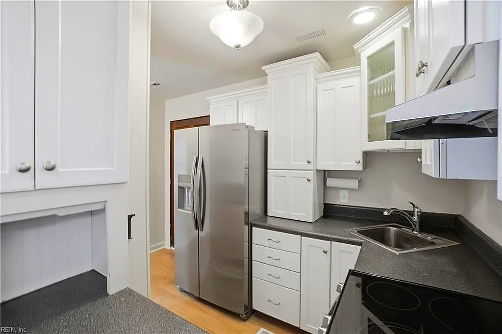 318 Washington St #C, Portsmouth — photo