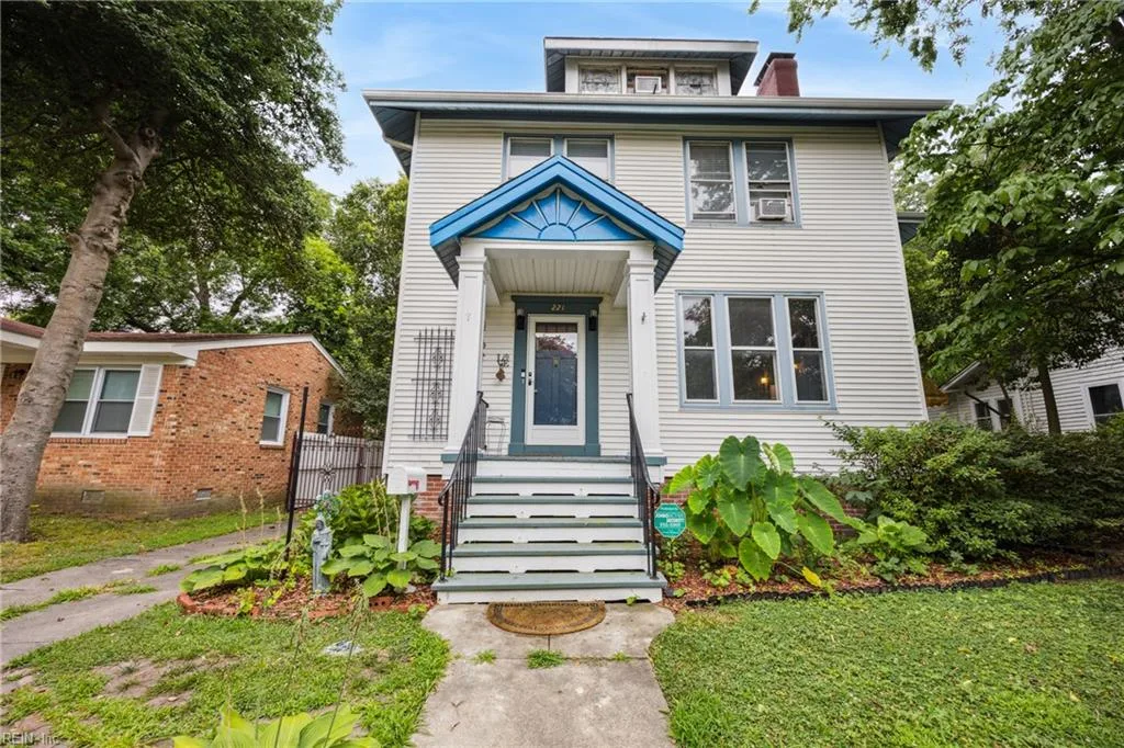 221 E 40th St, Norfolk — photo