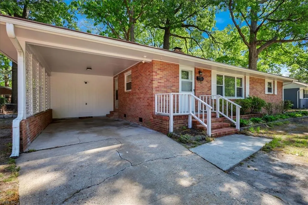 316 Martha Lee DR, HAMPTON VA 23666