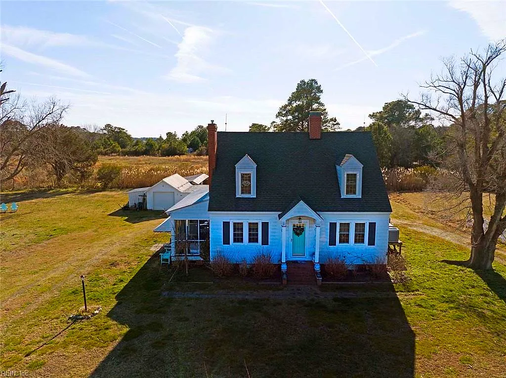 590 Sand Bank Rd, Port Haywood — photo