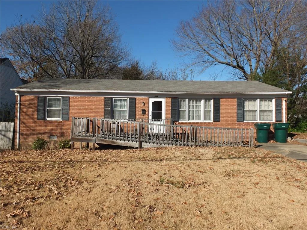 228 Colony RD, NEWPORTNEWS VA 23602