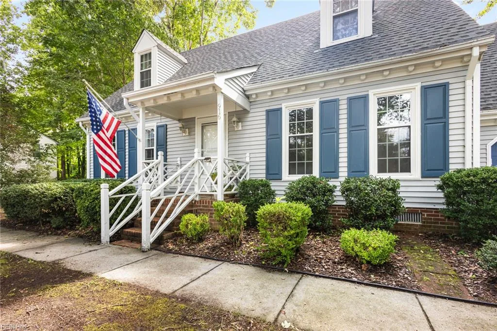 916 Oxford DR, VIRGINIABEACH VA 23452