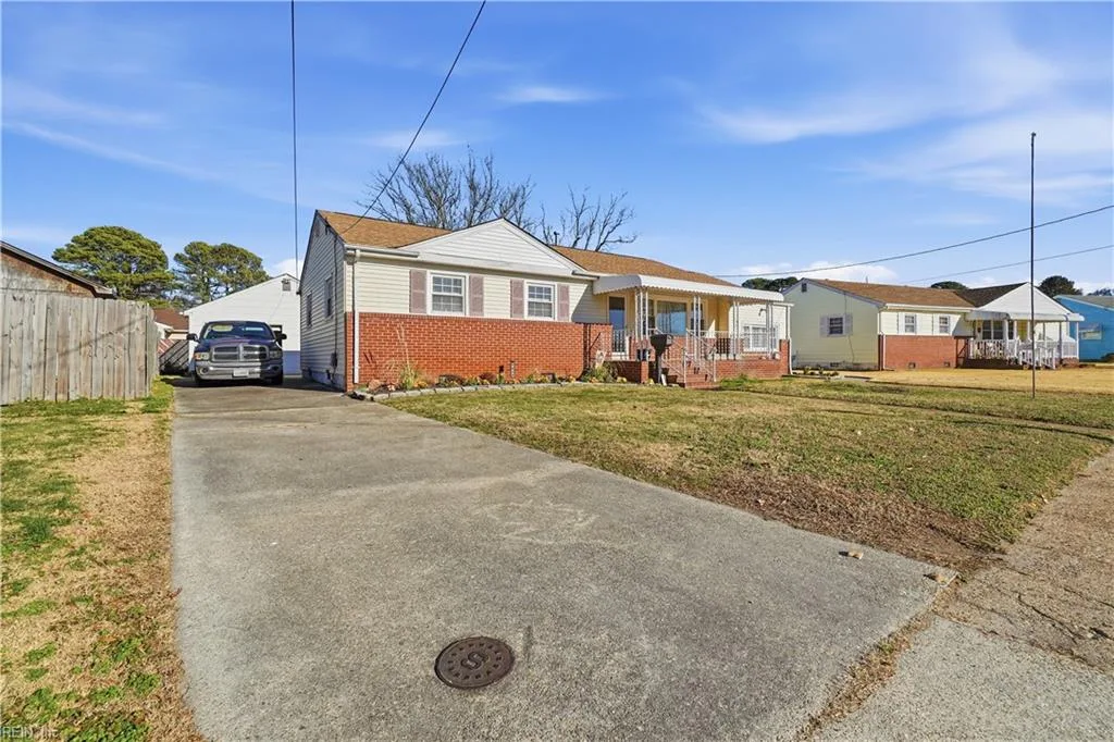 8038 Bowwood Ln, Norfolk — photo