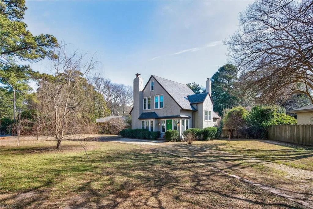 1093 Algonquin Rd, Norfolk — photo
