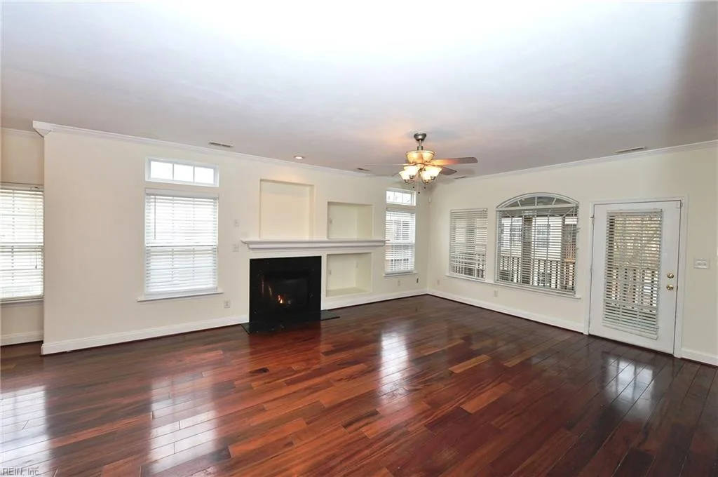 4027 Palmer Ct, Suffolk — photo