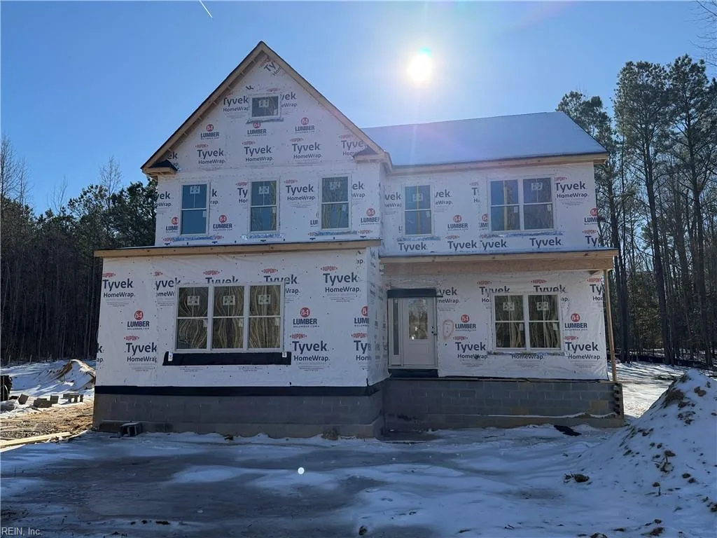 27 East West Pw, Gloucester — photo