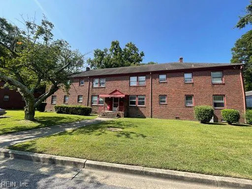 123 W Tyler Cres #6, Portsmouth — photo