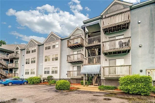 1563 N King St #114, Hampton — photo