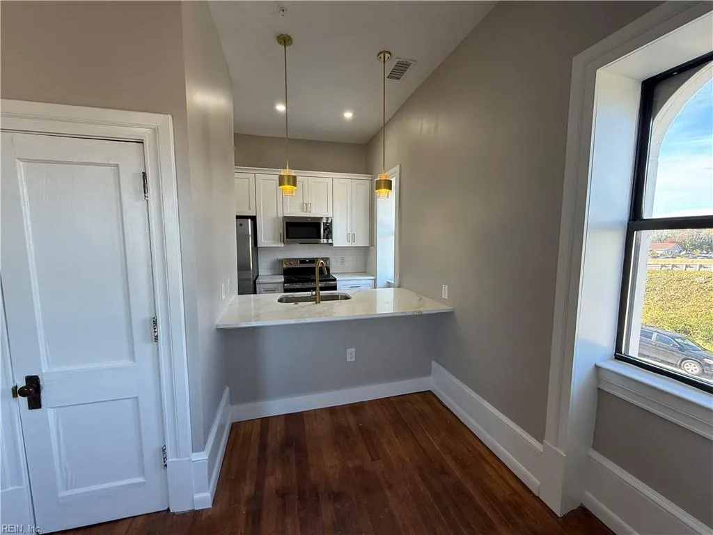 332 34th St #215, Newport News — photo