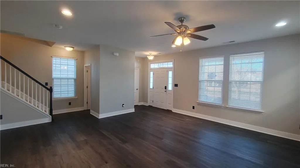 342 Harmony Dr, Portsmouth — photo