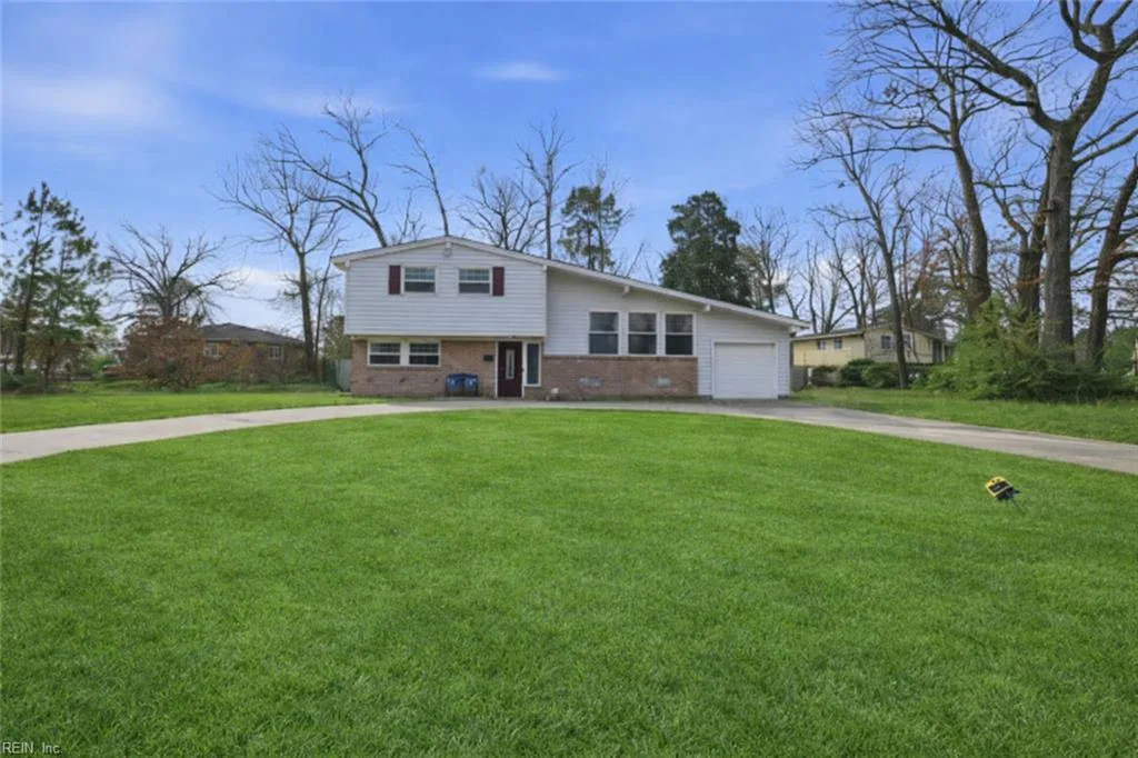 717 Bayberry Ln, Norfolk — photo