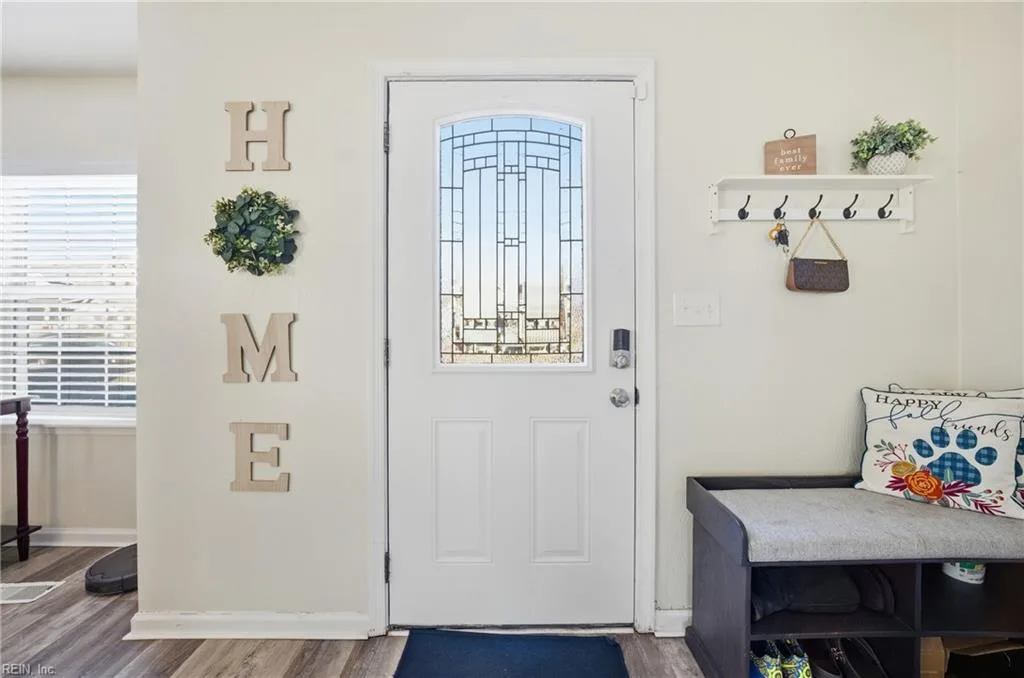 711 Hemlock AVE, HAMPTON VA 23661