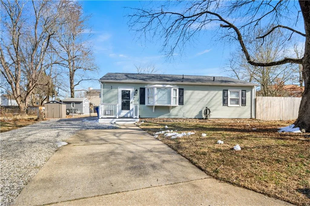 807 Mare Cir, Newport News — photo