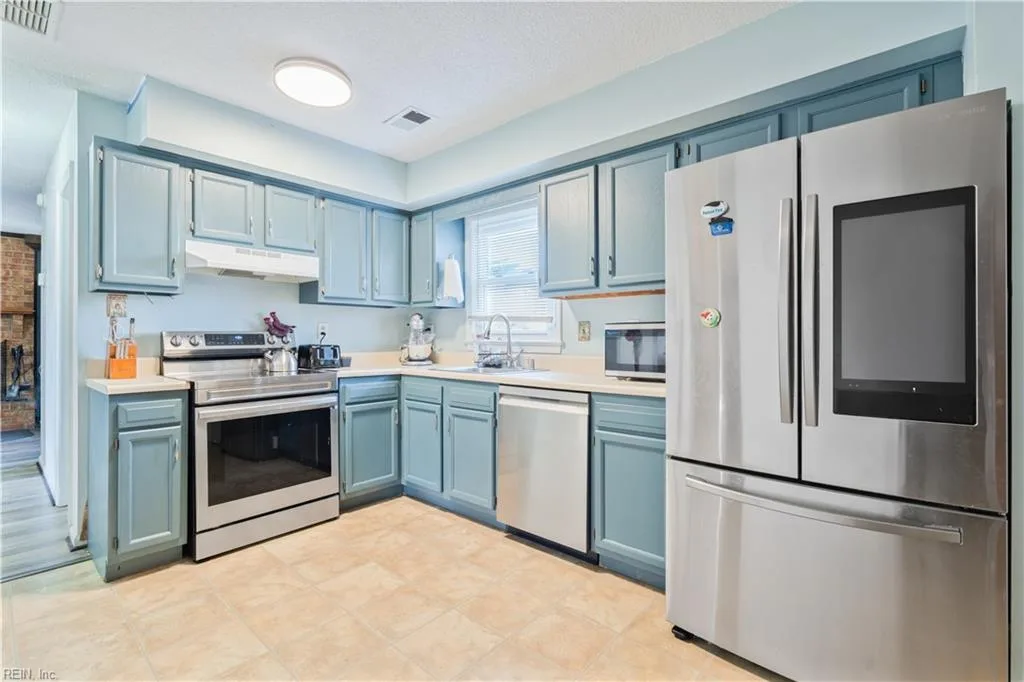 5876 Beechwalk Dr, Virginia Beach — photo