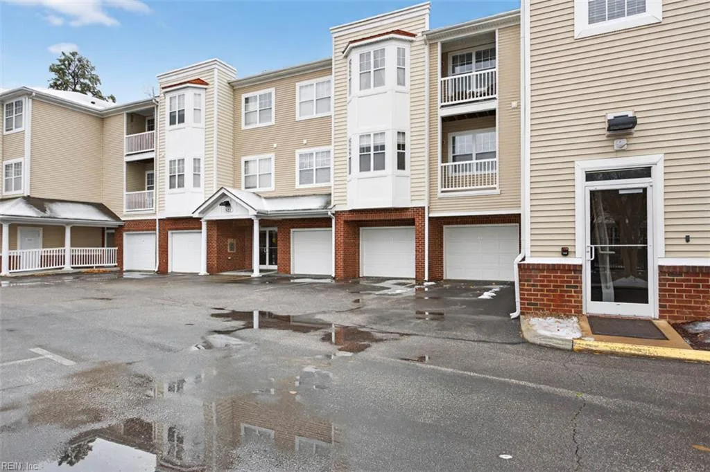 522 Knolls Dr #205, Newport News — photo