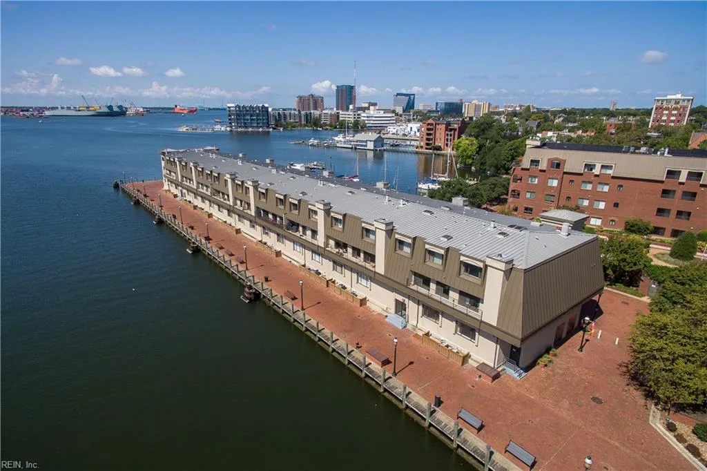 401 College Pl #23, Norfolk — photo