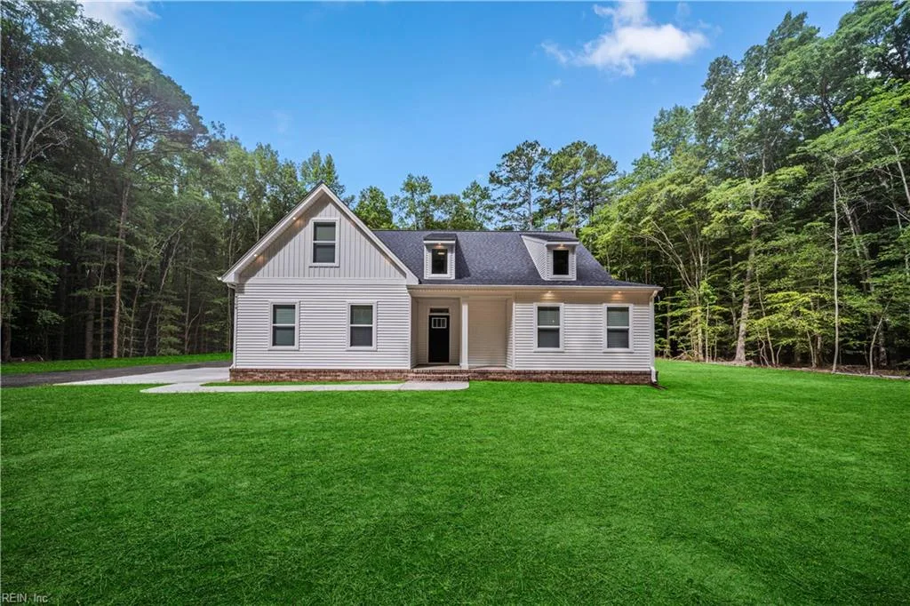 11395 Raynor RD, SMITHFIELD VA 23430