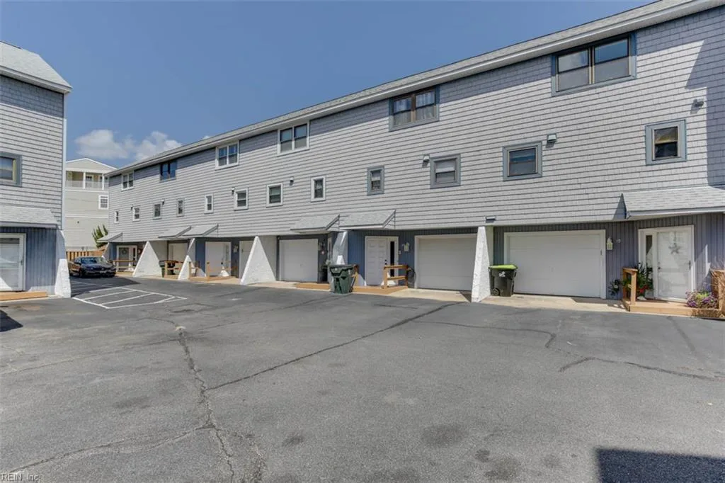 2100 E Ocean View AVE #22, NORFOLK VA 23518