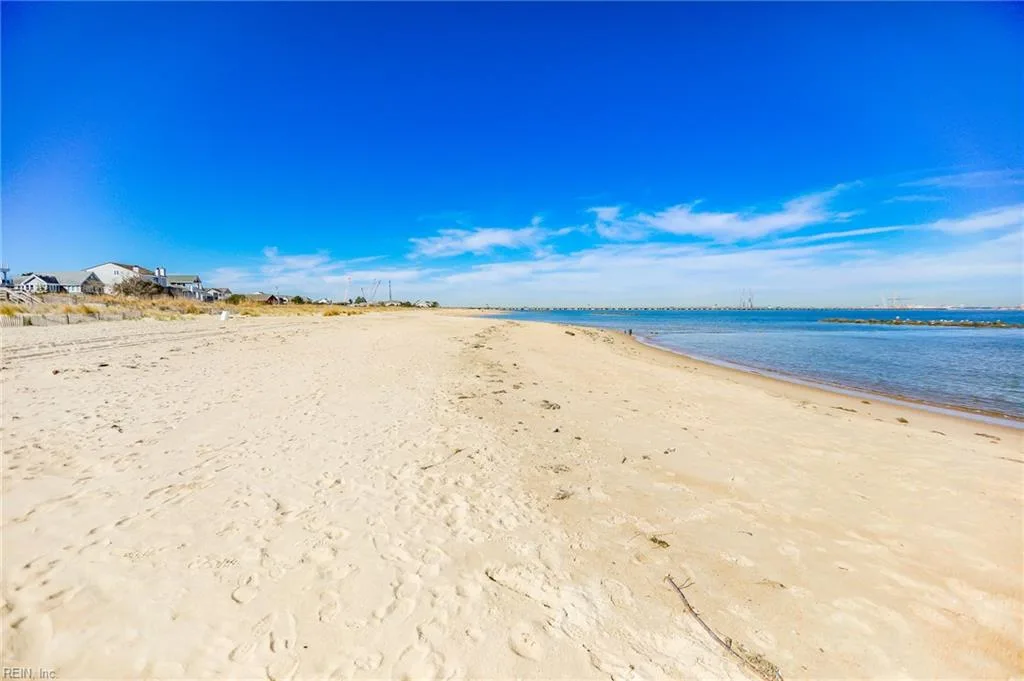 1315 Little Bay AVE #102, NORFOLK VA 23503