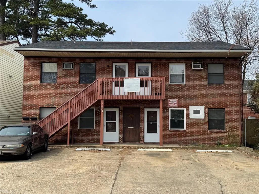 7449 Fenner ST, NORFOLK VA 23505