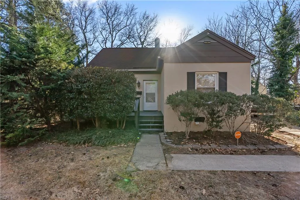 18 Beverly St, Hampton — photo