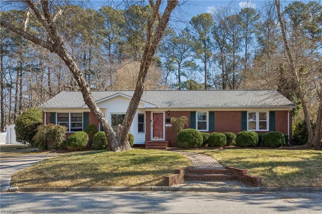 112 Hermitage RD, NEWPORTNEWS VA 23606