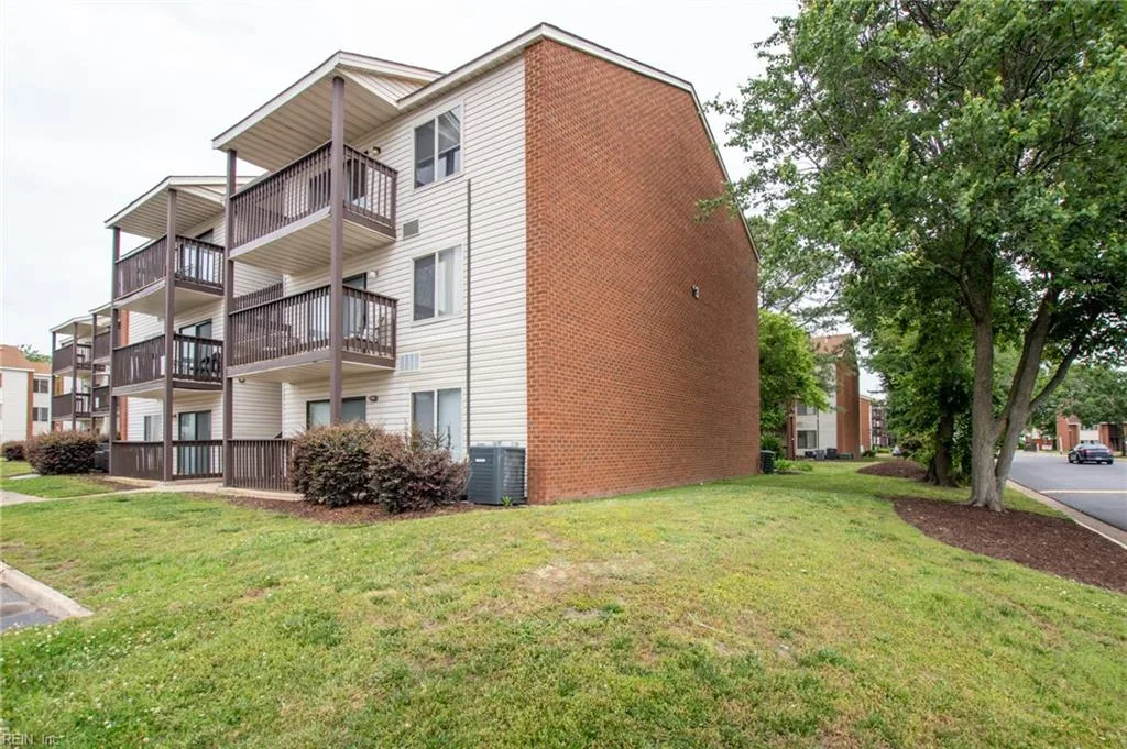 143 Davenport Ct, Hampton — photo