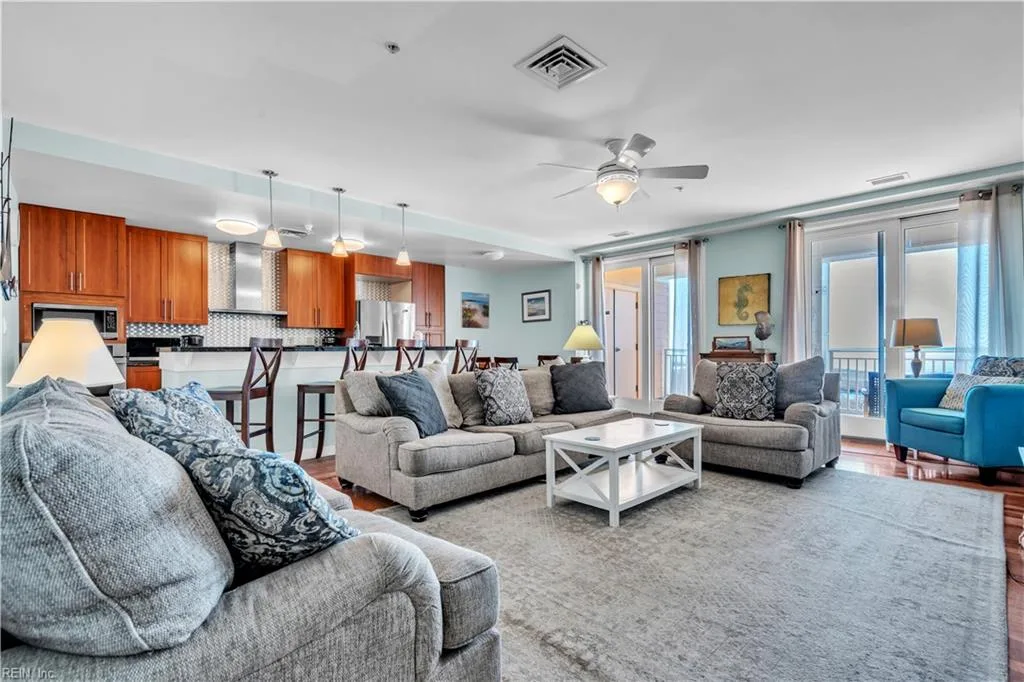 3738 Sandpiper RD #433B, VIRGINIABEACH VA 23456