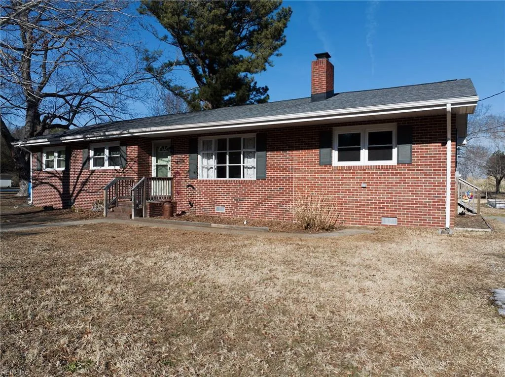 19390 York Rd, West Point — photo
