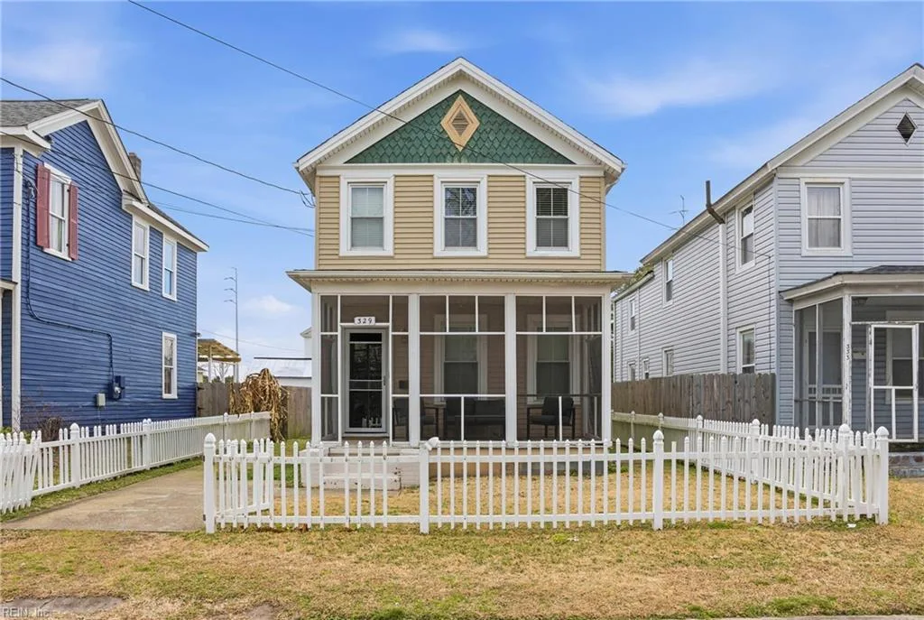 329 Elm AVE, HAMPTON VA 23669