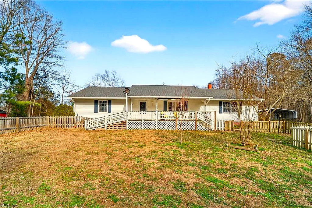 10083 Burkes Pond Rd, Gloucester — photo