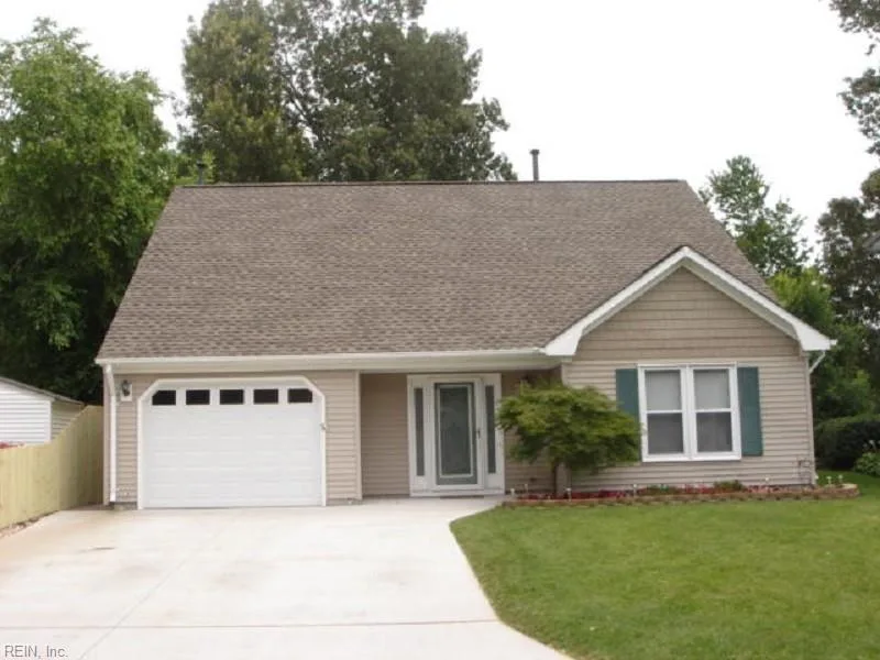 1025 Rolling Point Ct, Virginia Beach — photo