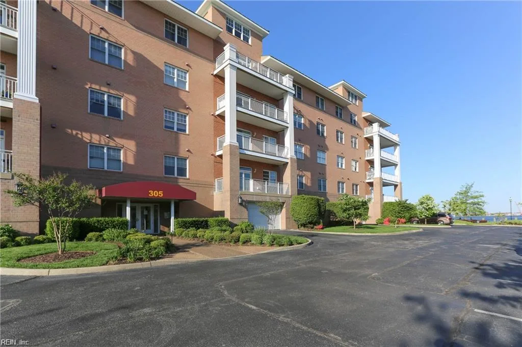305 Brooke AVE #103, NORFOLK VA 23510