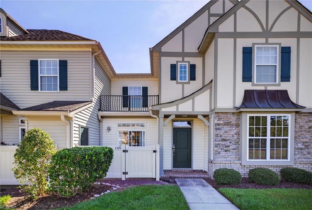 1105 Rivers Arch, Carrollton — photo