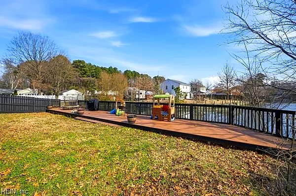 21 Sanlun Lakes Dr, Hampton — photo