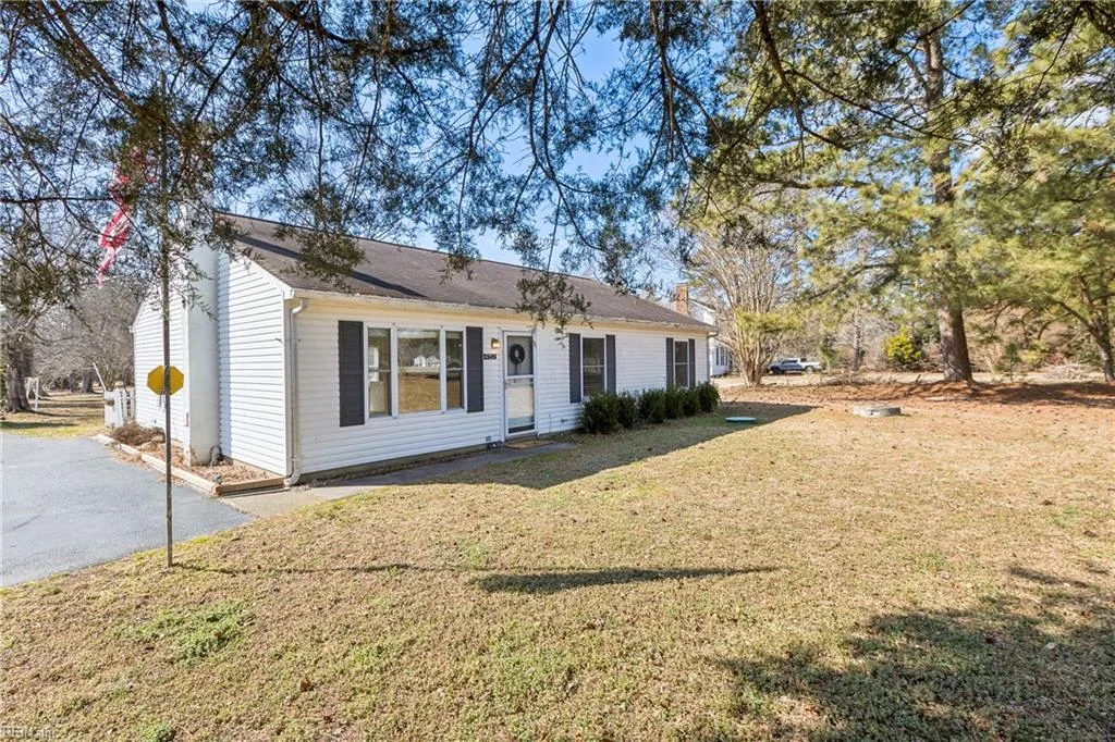 4152 Hickory Fork Rd, Gloucester — photo