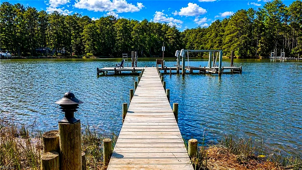 172 Aldebaran Rd, Mathews — photo
