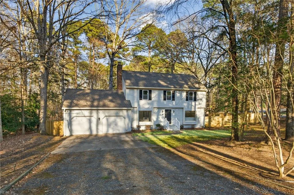 2 Clarendon Ct, Williamsburg — photo