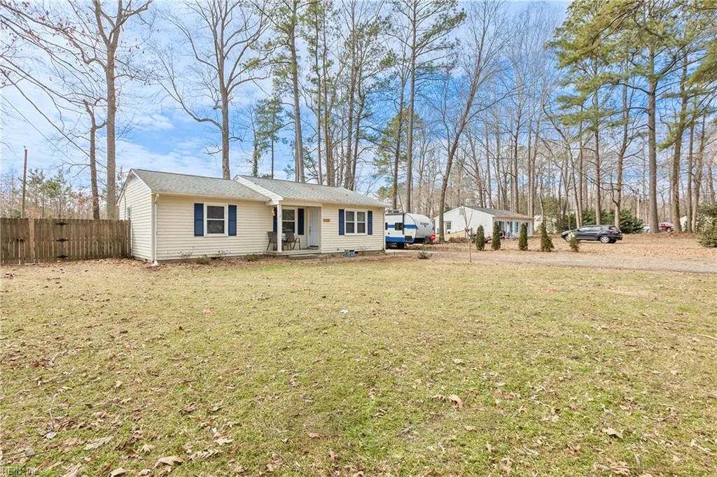 8598 Poplar Springs Dr, Gloucester — photo