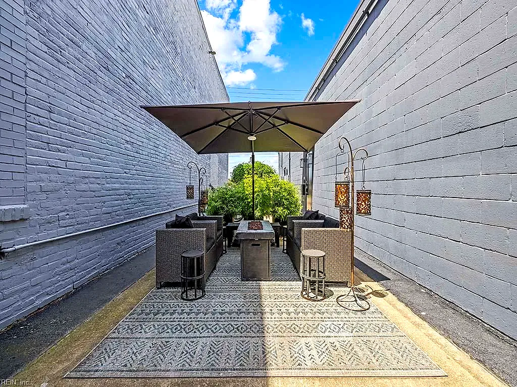 2406 Colley Ave, Norfolk — photo
