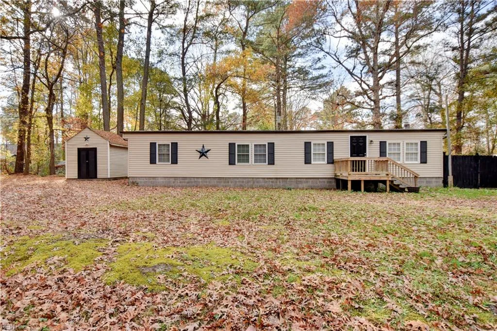 4412 Piney Swamp RD, HAYES VA 23072
