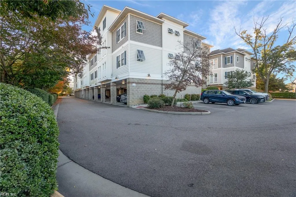 7922 Shore Dr #205, Norfolk — photo