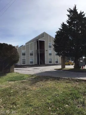 6512 N Military Hwy #C01, Norfolk — photo