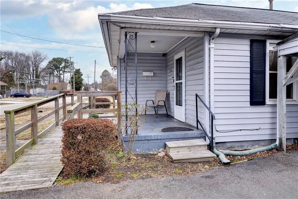 806 Pocahontas PL, HAMPTON VA 23661