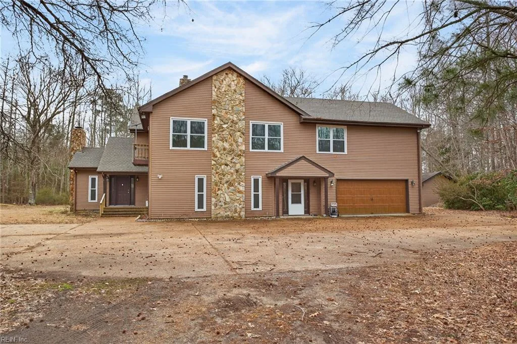 9032 Lady Ln, Hayes — photo