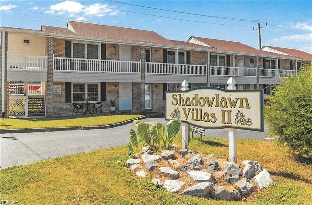 598 Pinewood Dr #207, Virginia Beach — photo