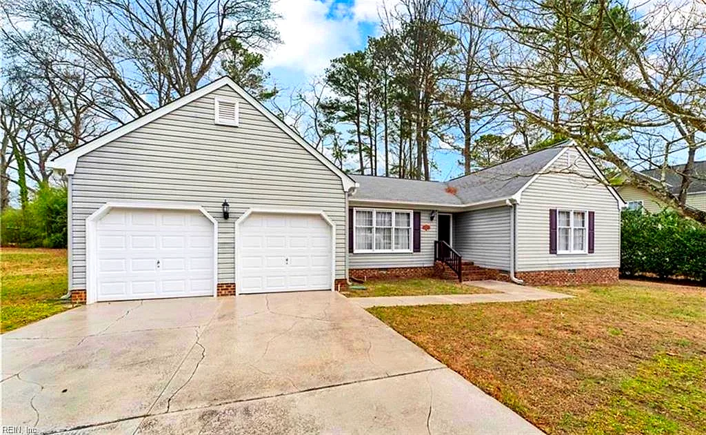 102 Meredith Ln, Yorktown — photo